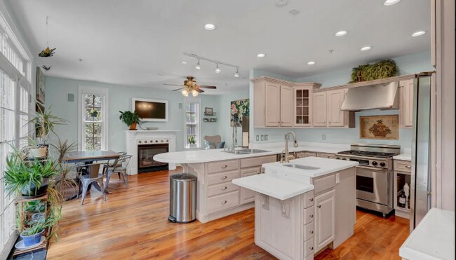 Kitchen - Shared - 7912 Savage Guilford Rd Casa