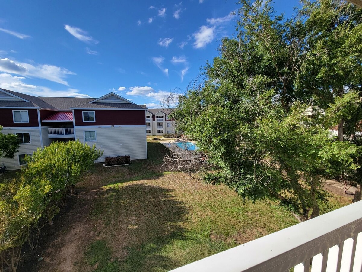 Photo - College Station - 4 bedroom /4 bath condo in great complex