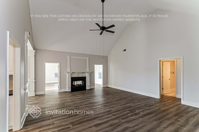 Photo - 17 Windermere Bend NW