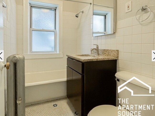 Photo - 1831 W Winona St Unit 2