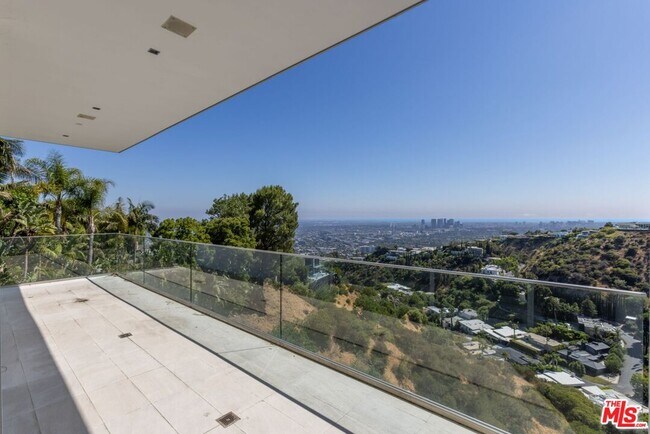 Photo - 1853 Sunset Plaza Dr