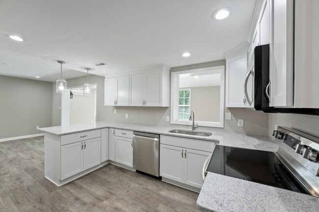Photo - 505 NW Forrest Pk Ct