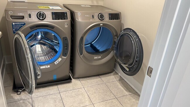 Photo - 19 Old Stoney Ln