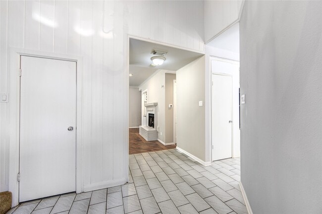 Photo - 2524 Nantucket Dr
