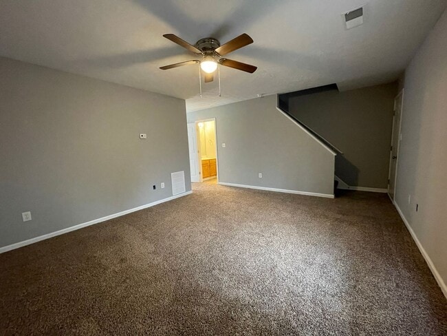 Building Photo - 352/354 CPI Unit 352 Colby Ridge Rental