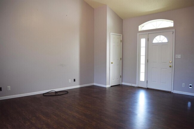 Photo - Charming Hickory Valley Gem Near Fort Leon...