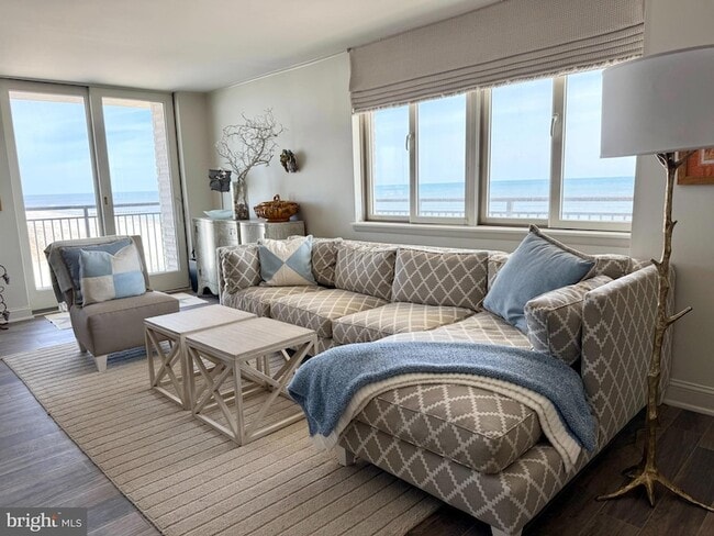 Photo - 9600 Atlantic Ave Unidad 804