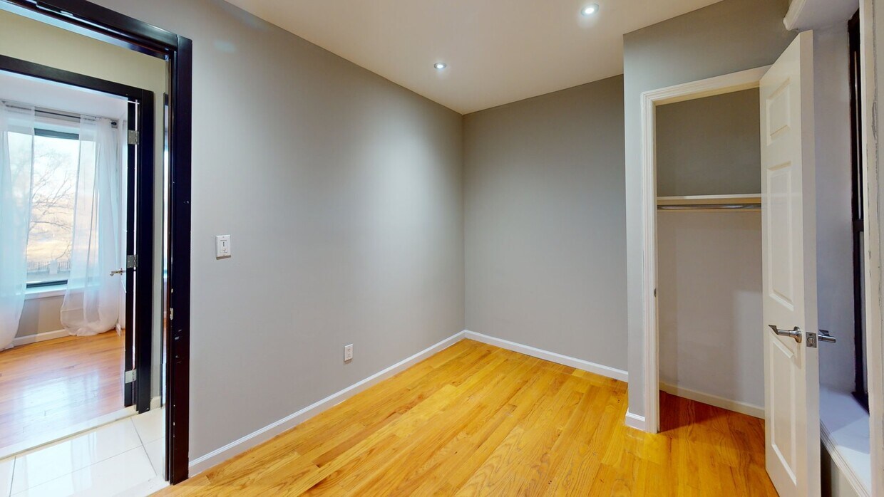 Photo - Private bedroom in 4 bed/2 bath Home