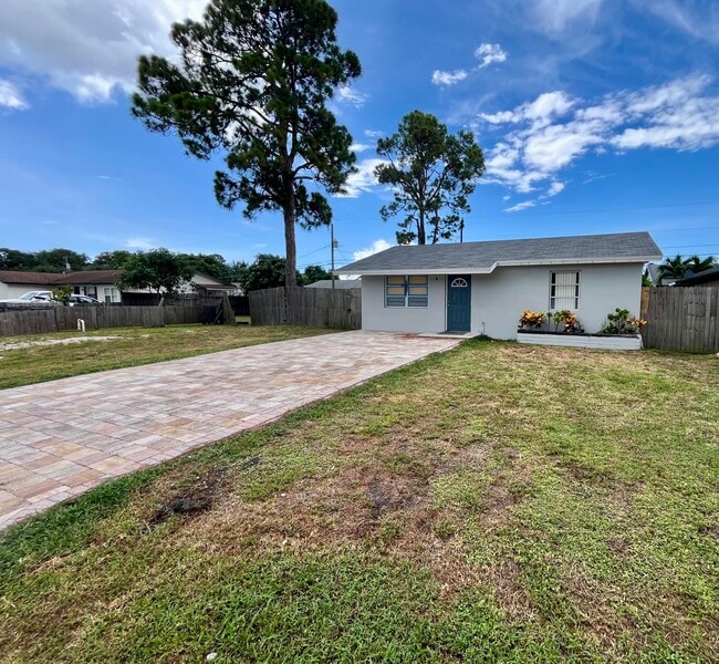 Building Photo - 3566 Ivanhoe Ave Rental