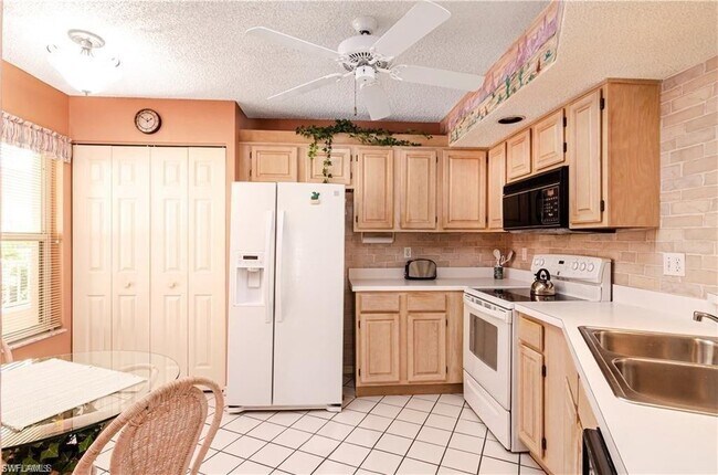 Photo - 1018 Woodshire Ln