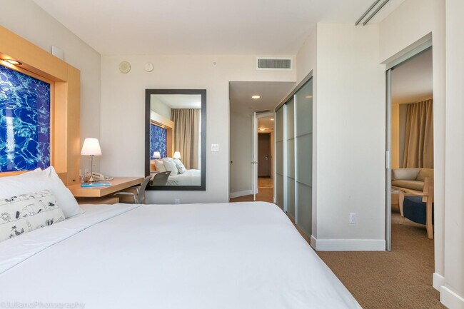 Photo - 18695 Collins Ave Unidad FL25-ID1049782P