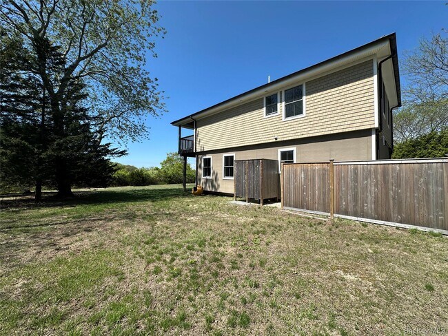 Photo - 1854 N Bayview Rd