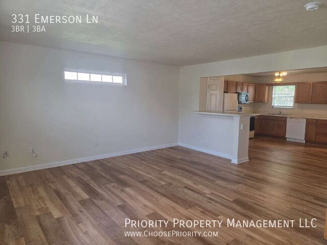 Photo - 331 Emerson Ln