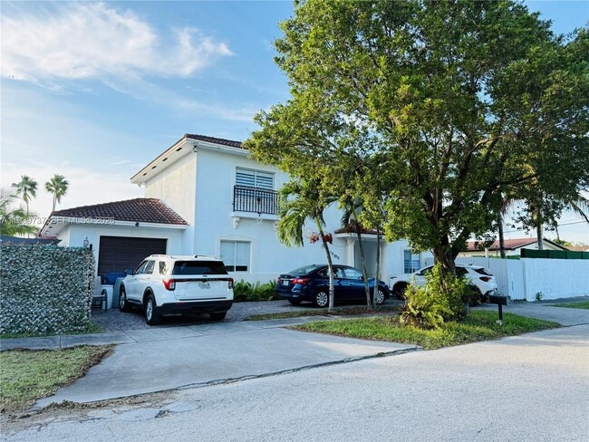 Photo - 16950 SW 93rd Ave