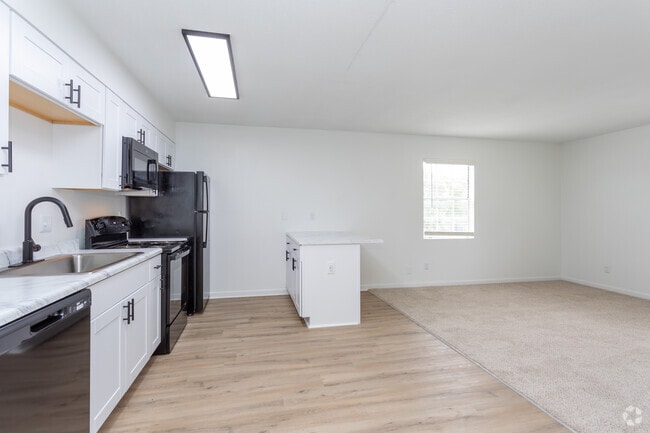 1BR, 1BA - 600SF Augusta - Sala de estar