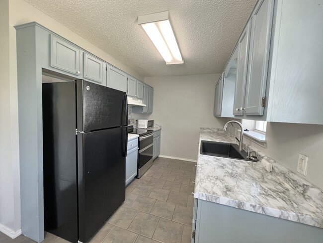 Photo - 14101 Cherry Hill Dr