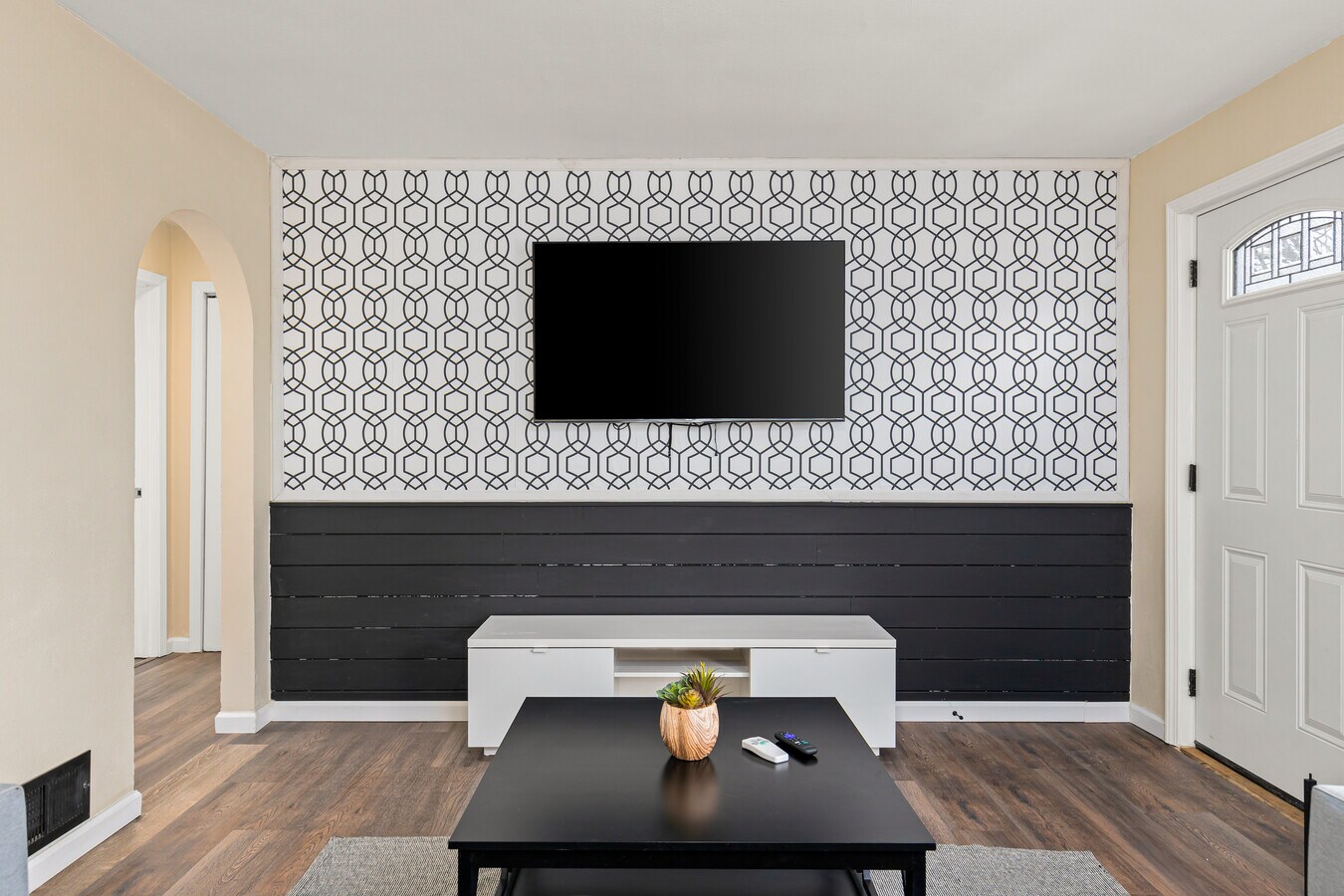 Photo - 2302 W Laura Ave