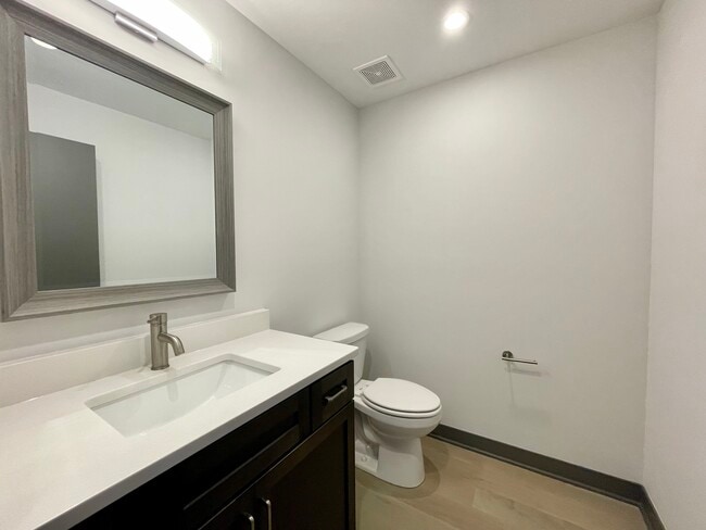 Photo - 1034 E Missouri Ave