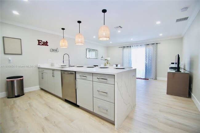 Photo - 244 NW 6th Ave