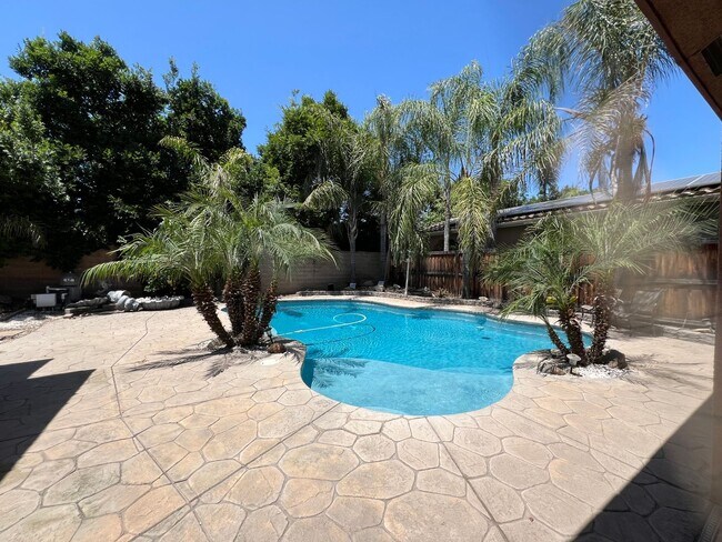 4-Bedroom Home with Pool in Clovis Unified... - 4-Bedroom Home with Pool in Clovis Unified...