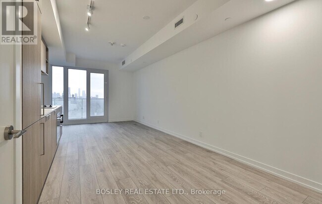 Photo - 2020 Bathurst St Unit 1219