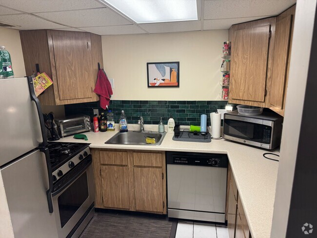 Building Photo - 57 Broadlawn Park Unit 14A Rental