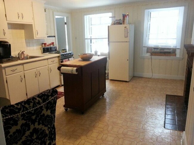 16 Pinckney St