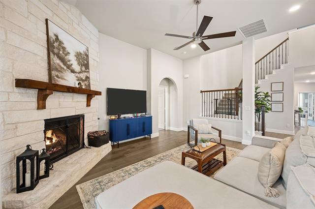 Photo - 811 Ridgehurst Rd