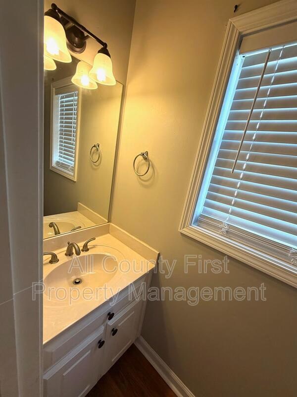 Photo - 2215 Lake Royale Dr