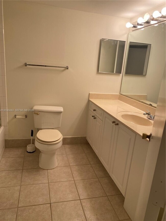 Photo - 300 Crestwood Ct N