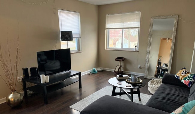 Photo - 437 Claranna Avenue Unit #2