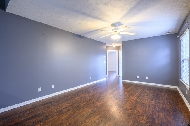 Photo - 2237 Village Run