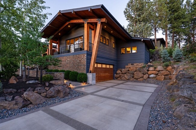 Photo - Stunning Mountain Home