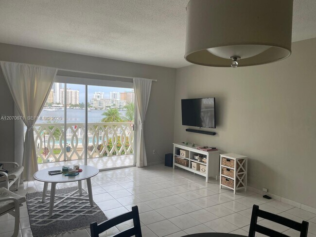 Photo - 450 Golden Isles Dr Unit 2F