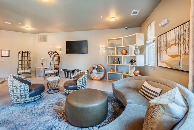 Photo - Centre Pointe Apartments