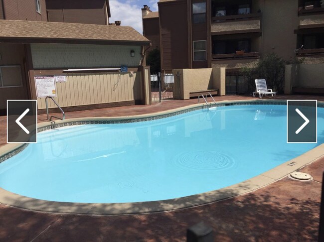 Complex pool - 128 W Rockrimmon Blvd Unidad 203