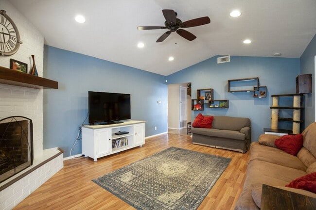 Photo - 8801 Dawnridge Cir