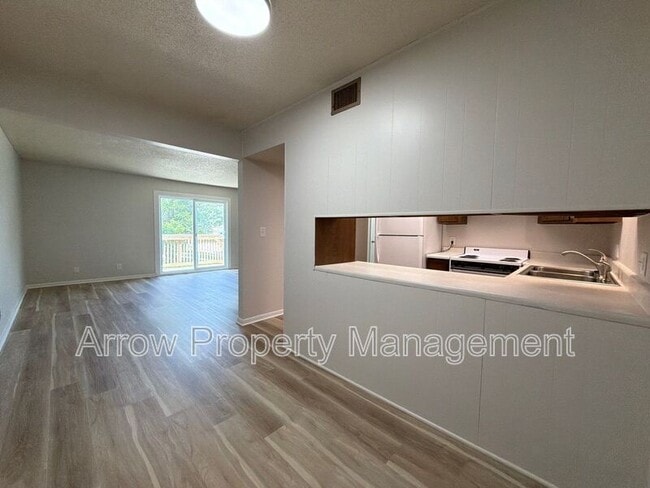 Photo - 515 N 13th St