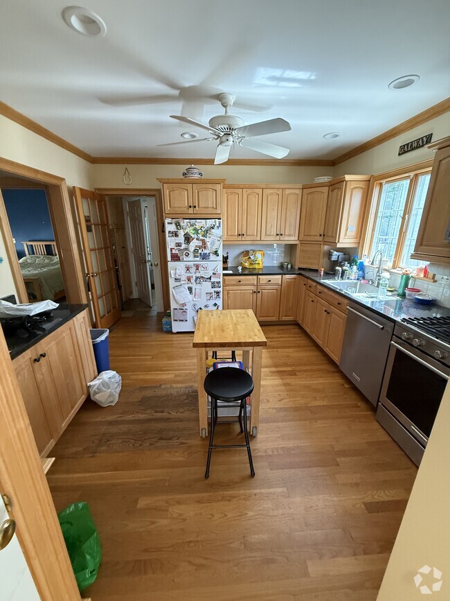 Building Photo - 89 Perthshire Rd Rental