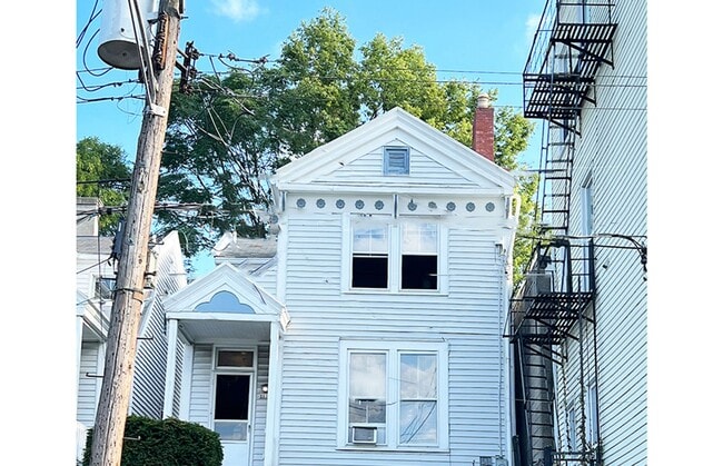 Photo - 112 W Nixon St