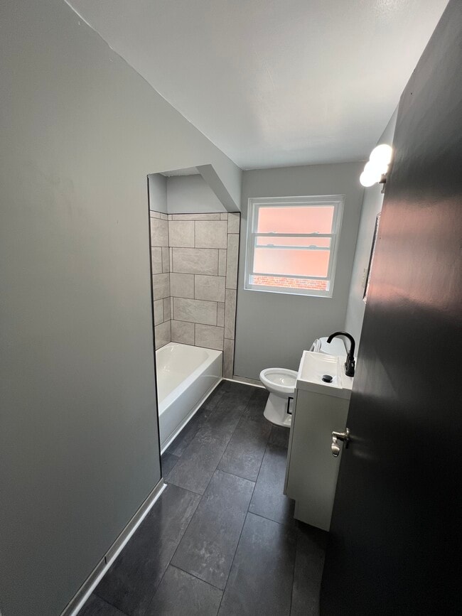 Photo - 538 E Mitchell Ave Unit 1st Fl 2Br Utl Inc