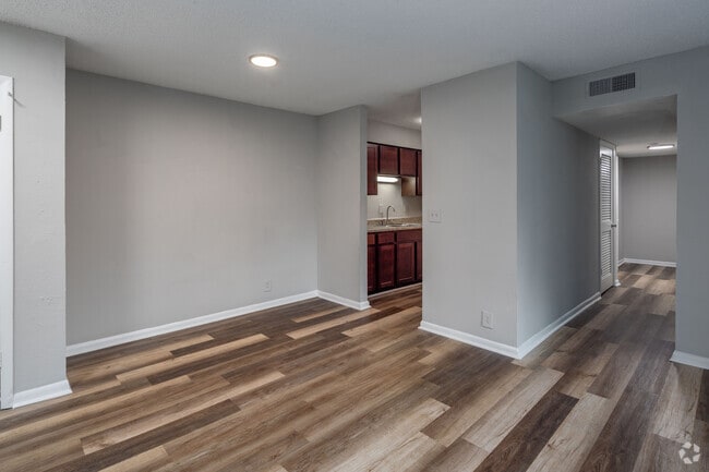 2BR, 1.5BA - 900SF - Dining