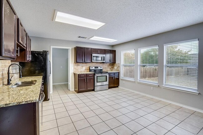 Photo - 1001 Howell Terrace Pl
