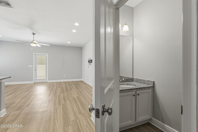 Photo - 7450 Shadow Lake Dr