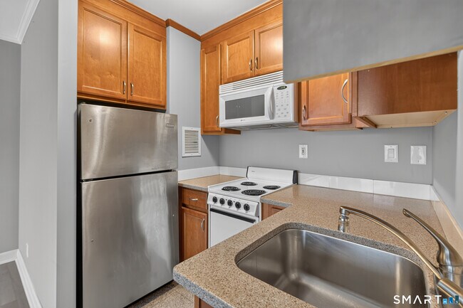 Photo - 1 Gold St Unit 3F
