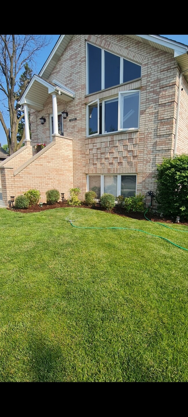 Photo - 6208 W Wrightwood Ave Unit Large studio