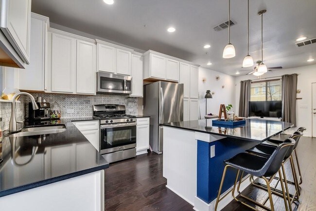 Photo - 7611 Wolverine St