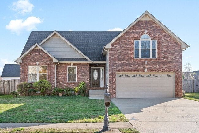 Building Photo - 3565 Southwood Dr