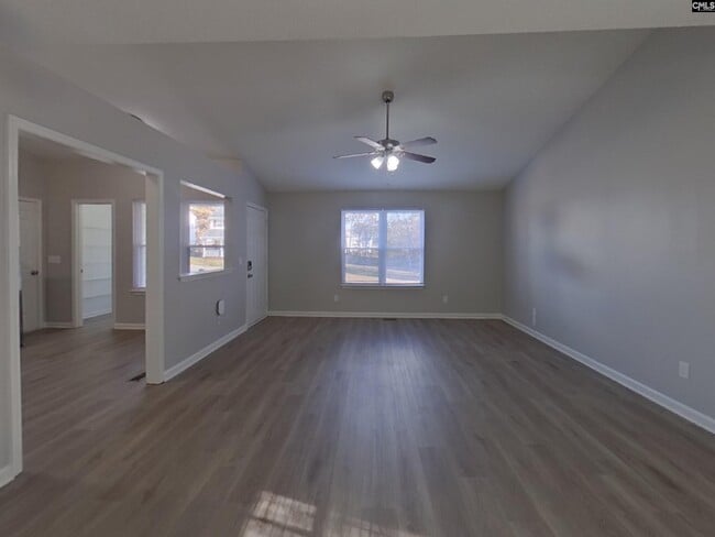 Photo - 305 Trowbridge Rd