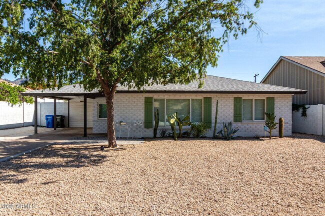 Photo - 6801 N 14th Pl